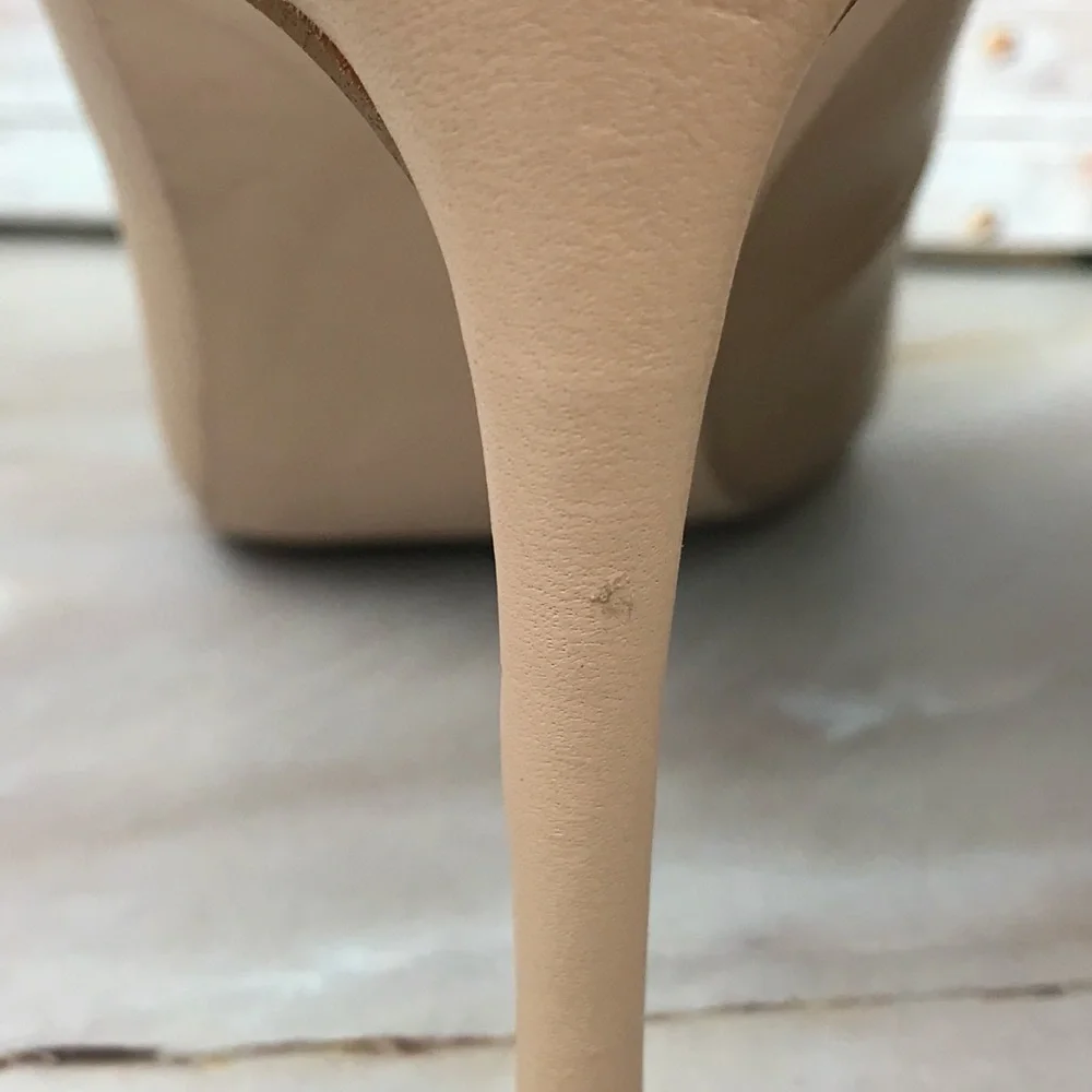 Steve Madden Luiza Stilettos in Nude/Beige
